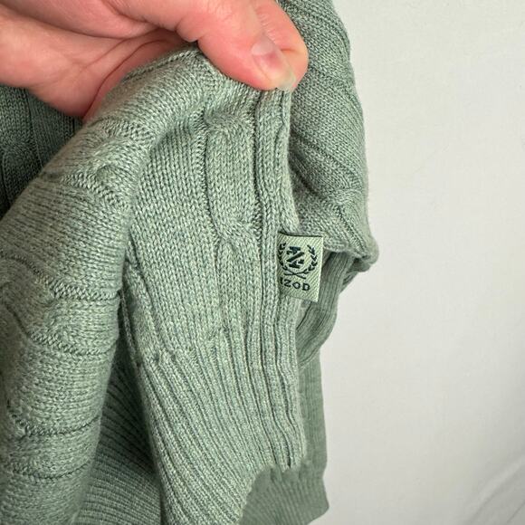 New Izod Sage Green Cable Knit Minimalistic Cotton Soft Crew Neck Sweater Medium - Picture 5 of 11